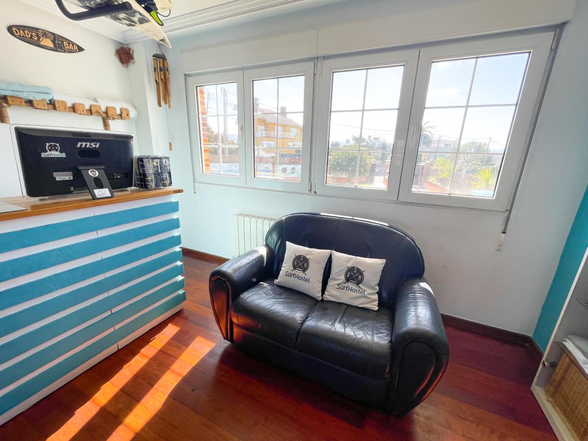 Gijon Surf Hostel מראה חיצוני תמונה