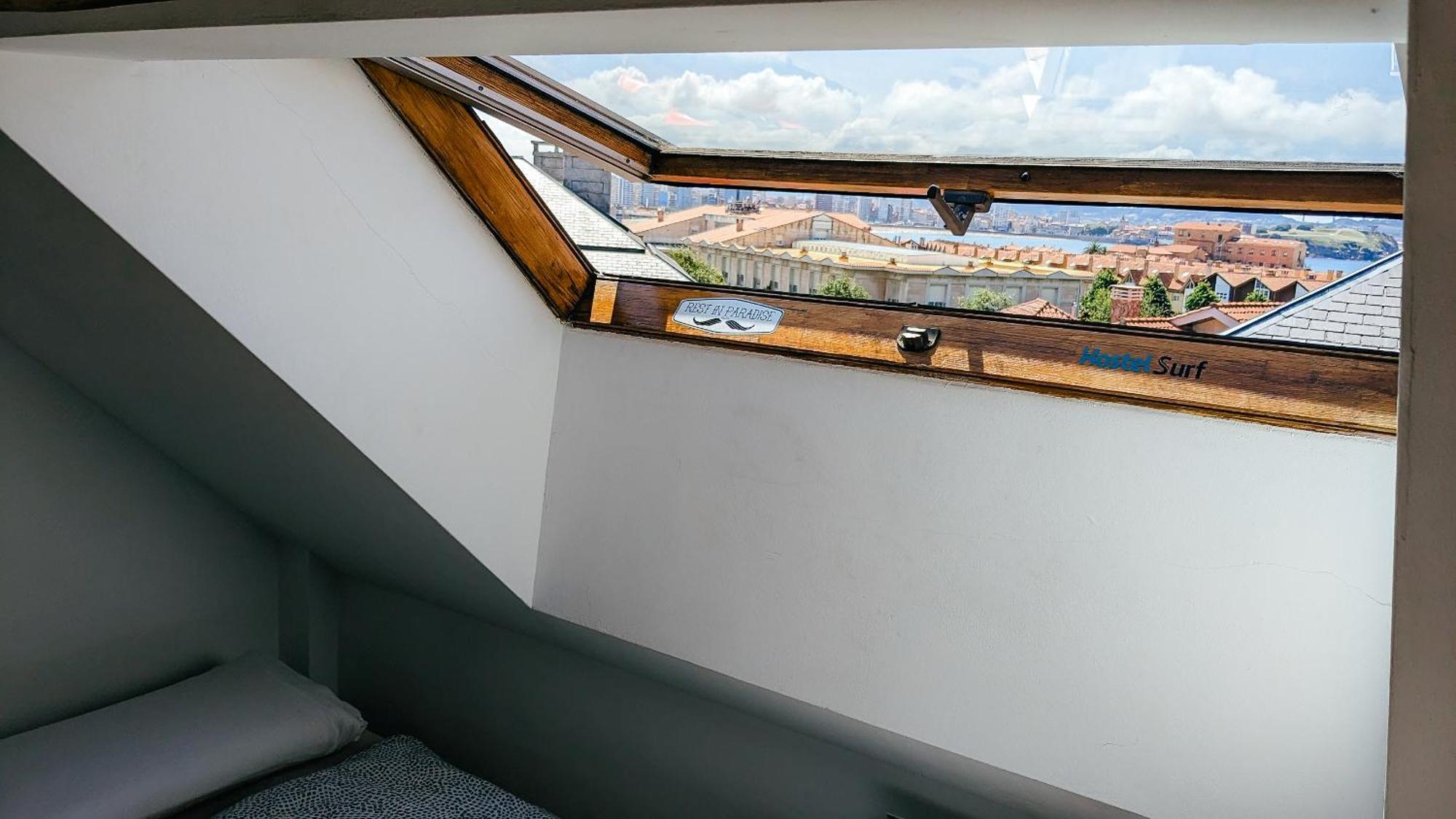Gijon Surf Hostel מראה חיצוני תמונה